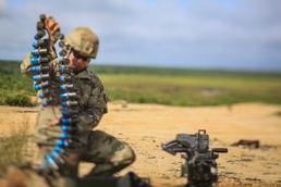 Infantry Soldiers train with Mk 19 grenade launcher