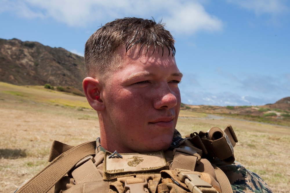 Fire team leaders lead the charge at Hawaii range