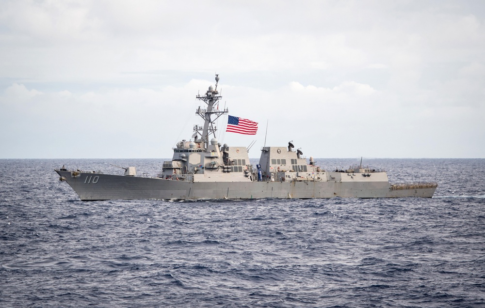 USS William P. Lawrence Underway During RIMPAC 2018