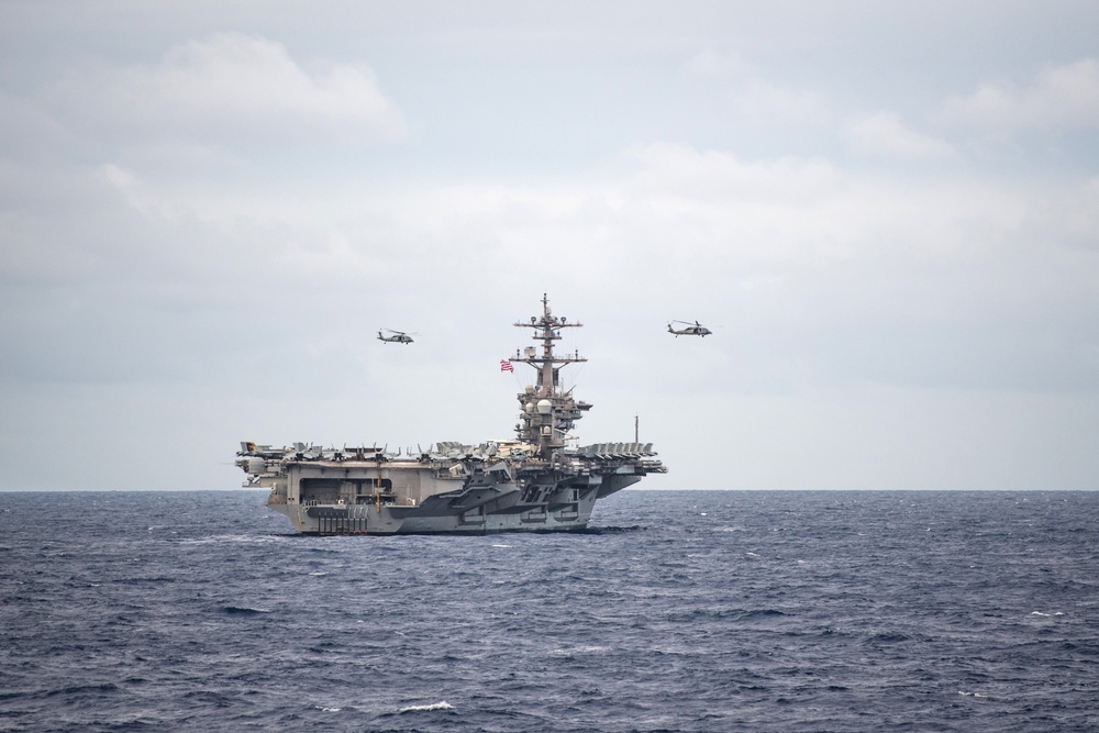 USS Carl Vinson Underway During RIMPAC 2018