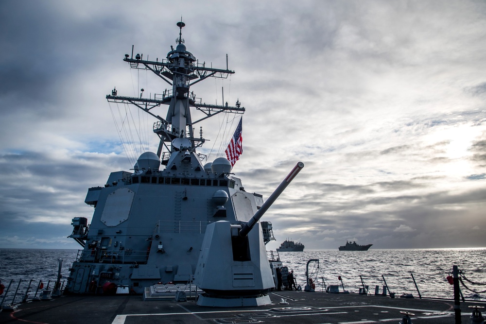 USS Dewey Underway During RIMPAC 2018