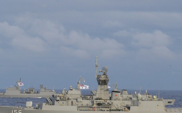 USS O’Kane sails with partner nations during RIMPAC 2018 photo exercise