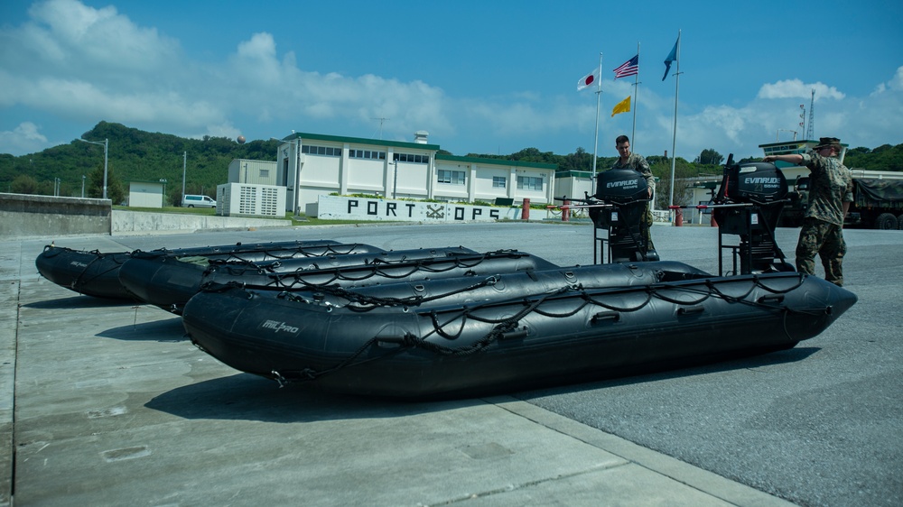 31st MEU MRF raids from the sea, air