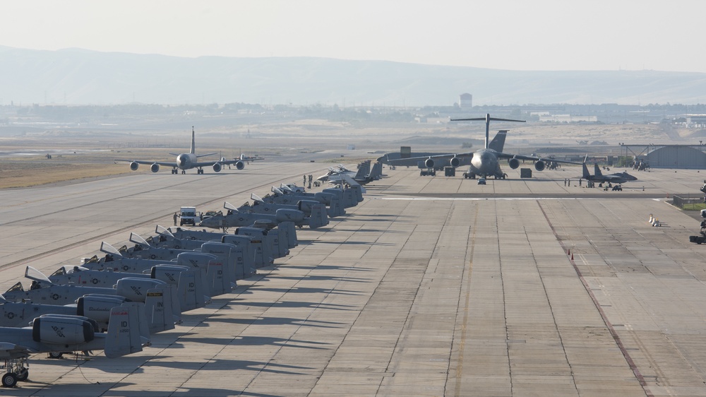 KC-135R taxis prior to takeoff at Gowen Field