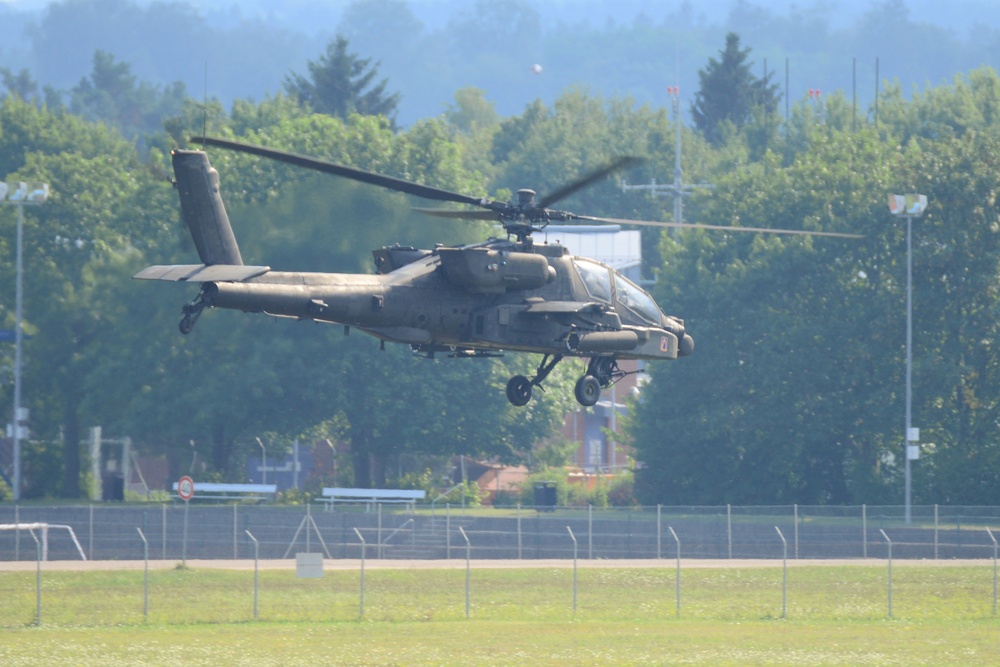 Apache Helicopter Traffic Pattern Training Flight