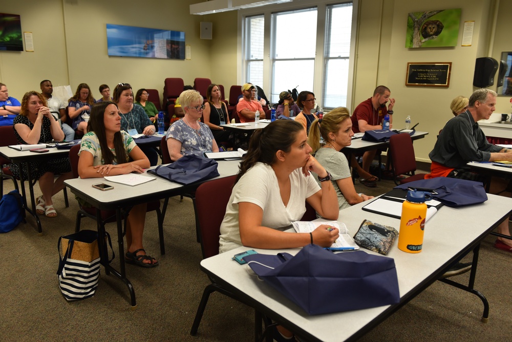 NRL Expertise Helps Smithsonian Educate Nation's Brightest Teachers