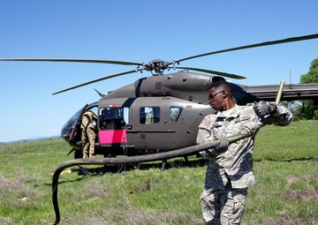 Cal Guard aviators prepare for wildfires with CAL FIRE