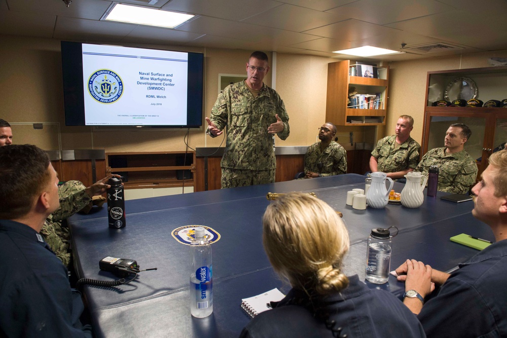 Rear Adm. Dave Welch visits USS Independence (LCS 2)