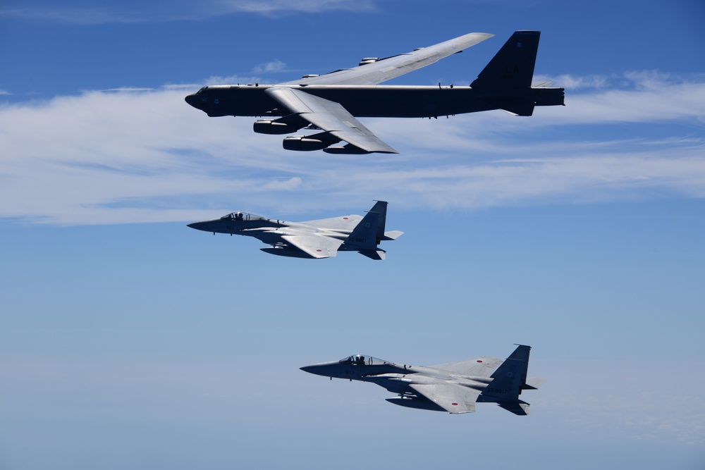 US, Japan bomber-fighter integration training showcases strength of alliance