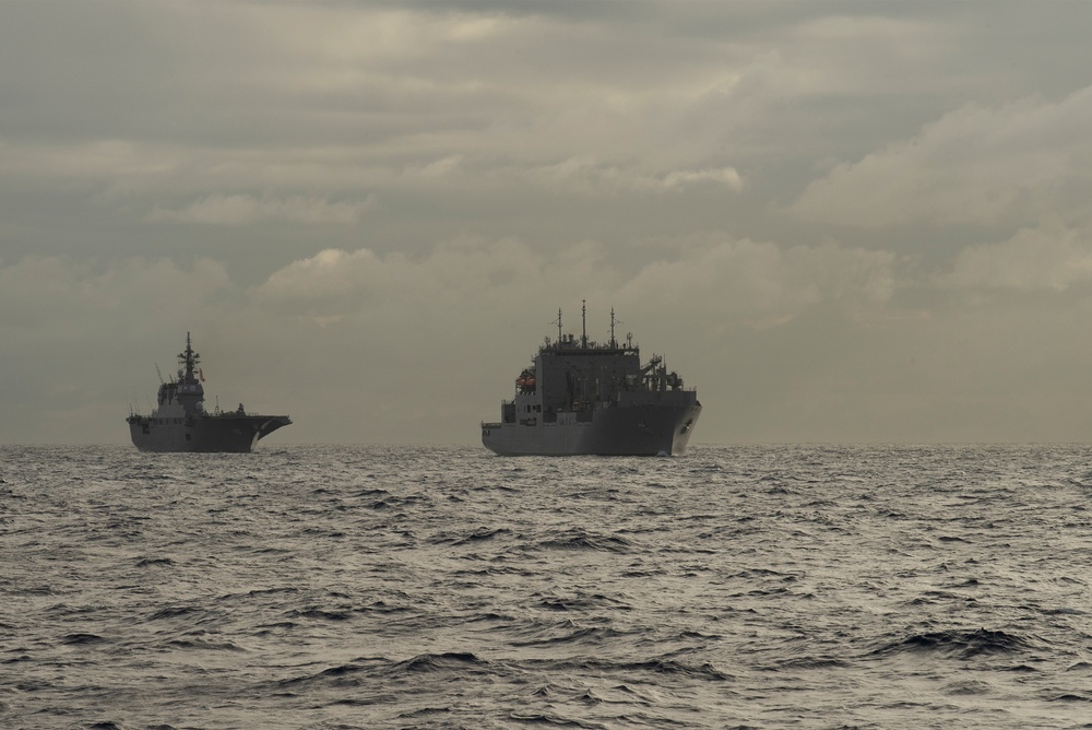 JS Ise and USNS Carl Brashear sail in formation during RIMPAC 2018