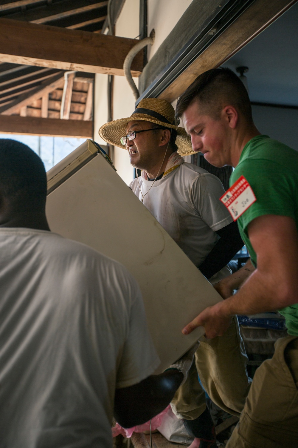 MCAS Iwakuni residents volunteer in flood clean up