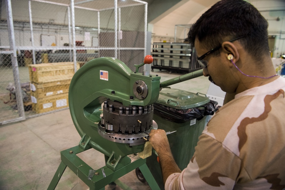 Iraqi F-16 Maintenance