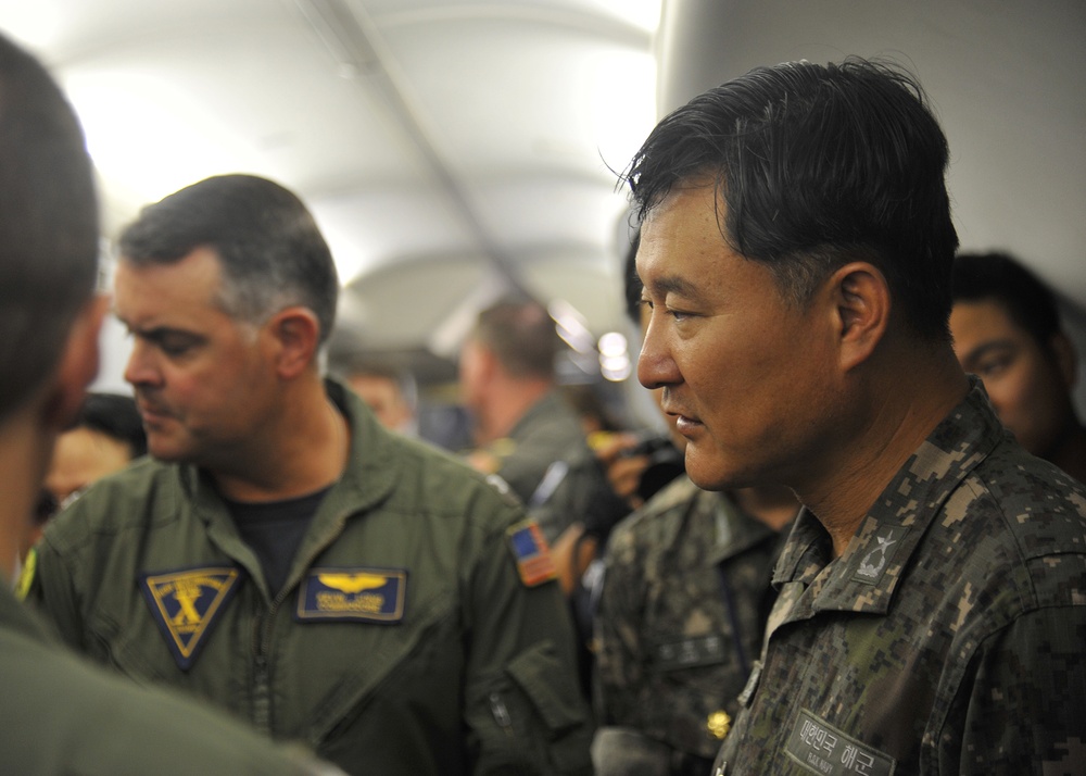 ROKN Adm. Visits CTF-172 during RIMPAC 2018