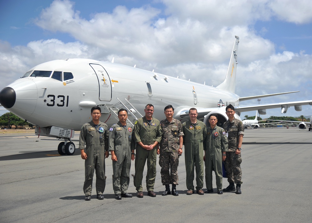 ROKN Adm. Visits CTF-172 during RIMPAC 2018