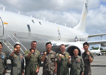 ROKN Adm. Visits CTF-172 during RIMPAC 2018
