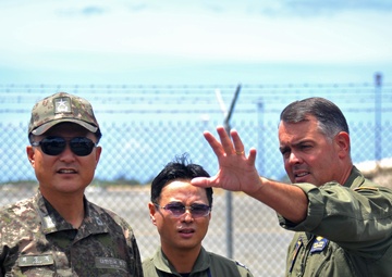 ROKN Adm. Visits CTF-172 during RIMPAC 2018