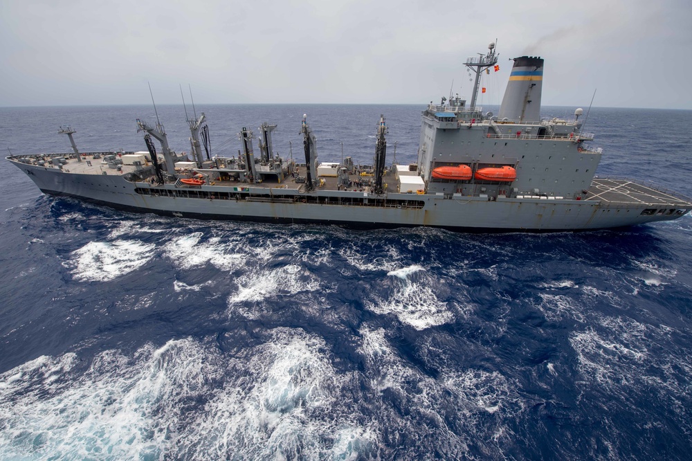 HMAS Adelaide conducts RAS with USNS Henry J. Kaiser during RIMPAC 2018