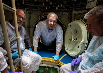 Keyport U.S. Naval Undersea Museum Hosts DSRV Reunion