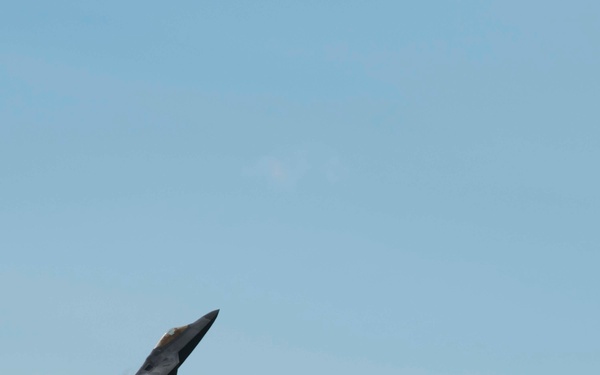 Raptor Demo Team zooms across Canada