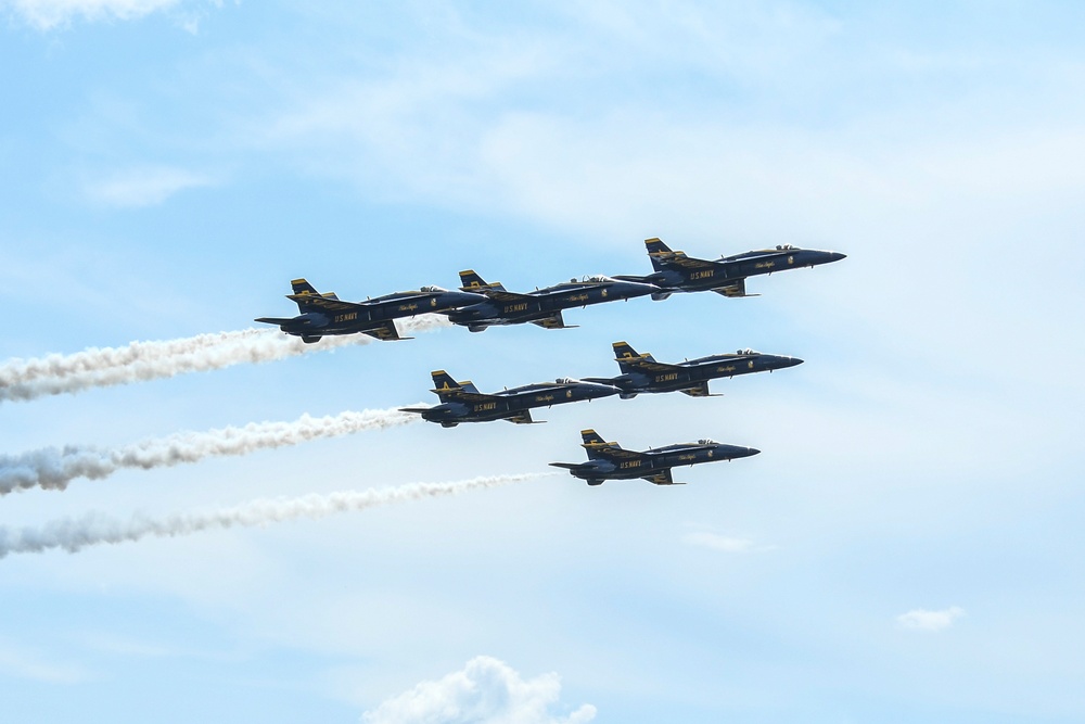 U.S. Navy Blue Angels Perform at Fargo-Moorhead Metro Navy Week