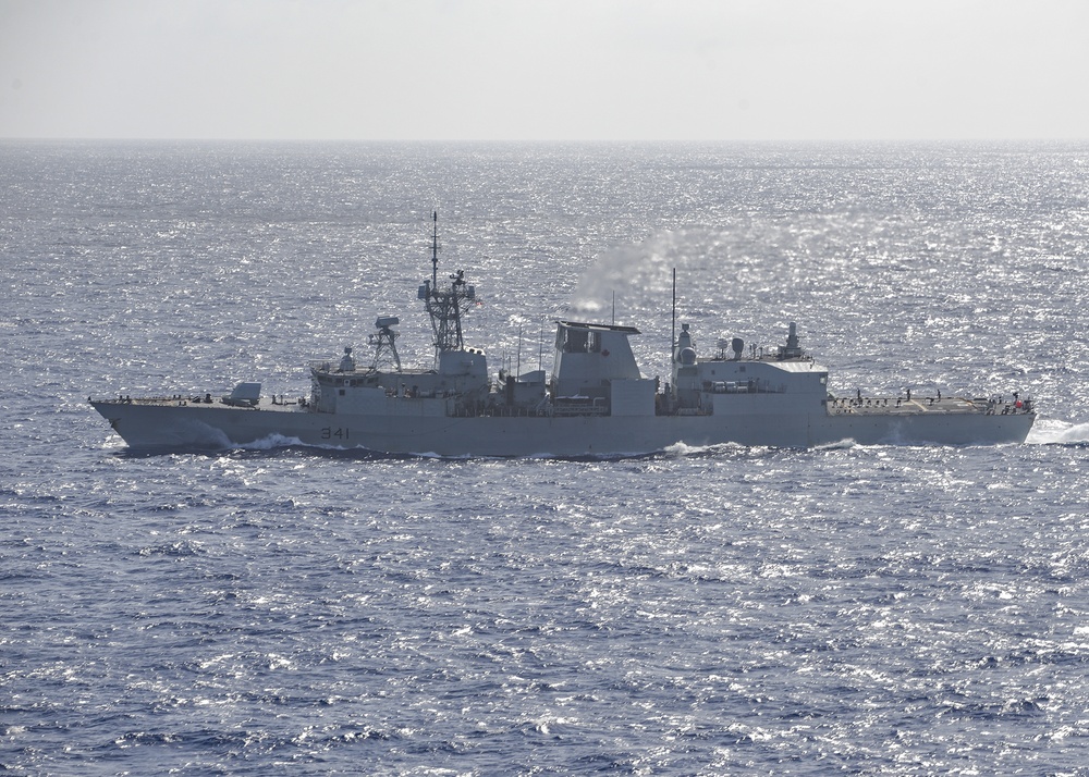 HMCS Ottawa transits the Pacific Ocean with multinational fleet during RIMPAC 2018