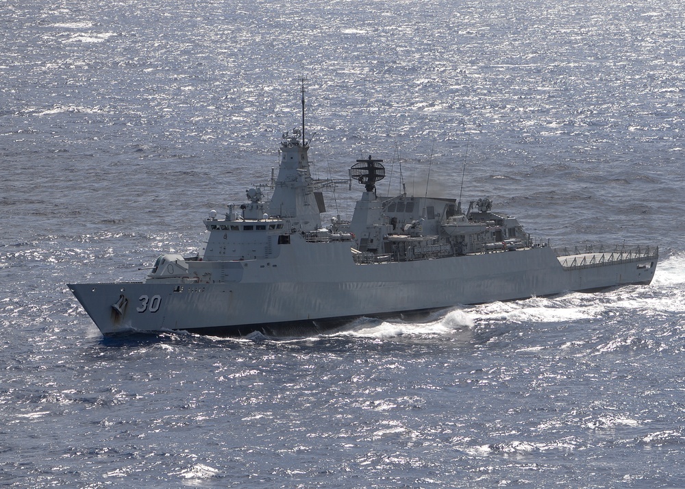 KD Lekiu transits the Pacific Ocean with multinational fleet during RIMPAC 2018