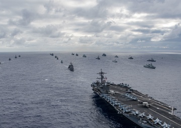 International fleet conducts RIMPAC 2018 photo exercise