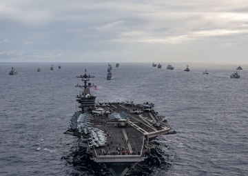 Multinational fleet conducts RIMPAC 2018 photo exercise breakaway