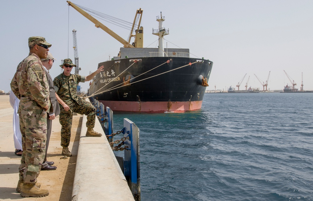 U.S. Army Lt. Gen. Michael X. Garrett visits new Facilities in Oman