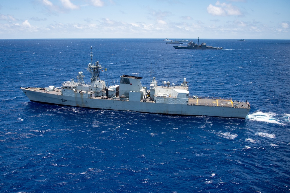 HMCS Vancouver sails with partner nations during RIMPAC