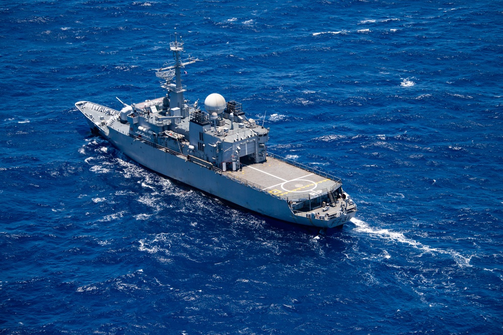 FS Prairial sails with partner nations during RIMPAC