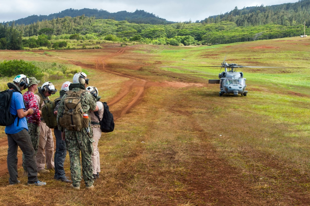 U.S. Air Force SERE specialists participate in exercise with U.S. Navy during RIMPAC 2018