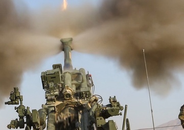 Oregon's 2-218th lights up the skies at Ft. Irwin