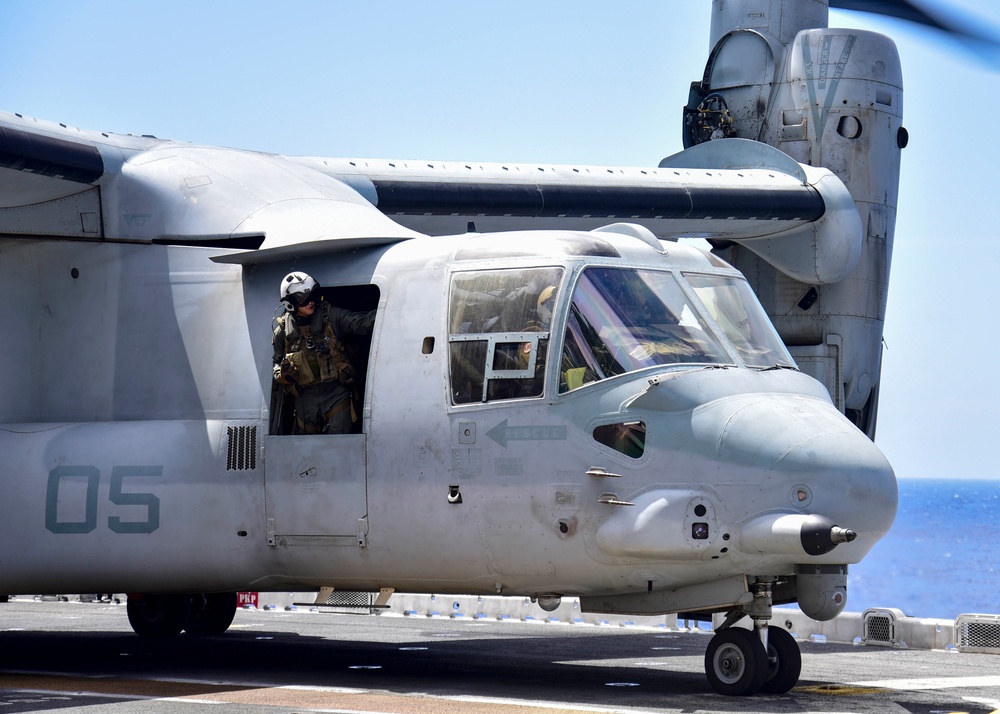 Essex Amphibious Ready Group and 13th Marine Expeditionary Group Exercise