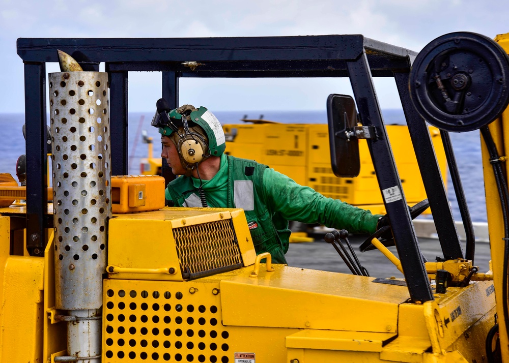 Essex Amphibious Ready Group and 13th Marine Expeditionary Group Exercise