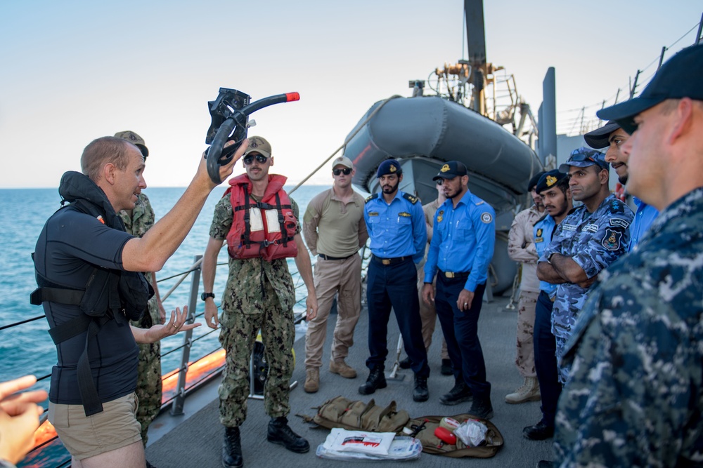 U.S. Navy demonstrate SAR with Egyptian Naval Force