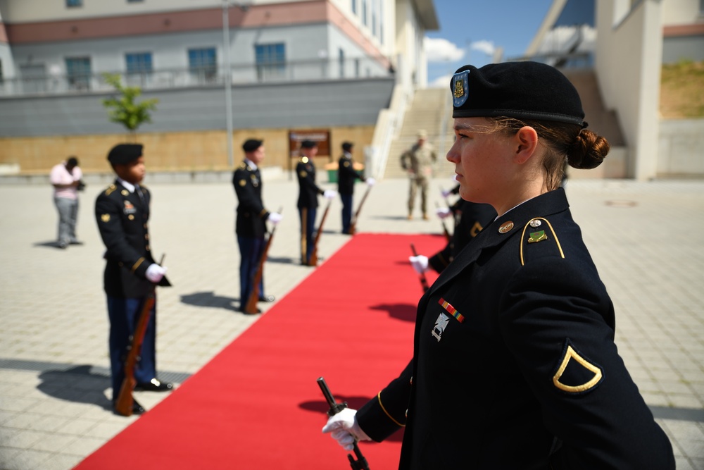 U.S. Army Europe Commander Welcomes Czech Chief of Land Forces