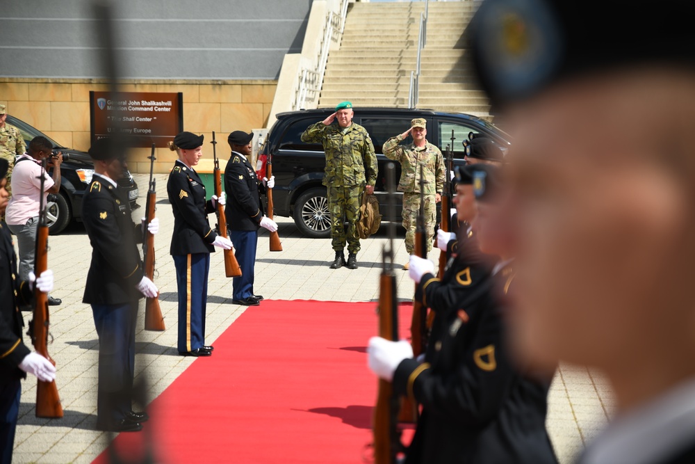 U.S. Army Europe Commander Welcomes Czech Chief of Land Forces