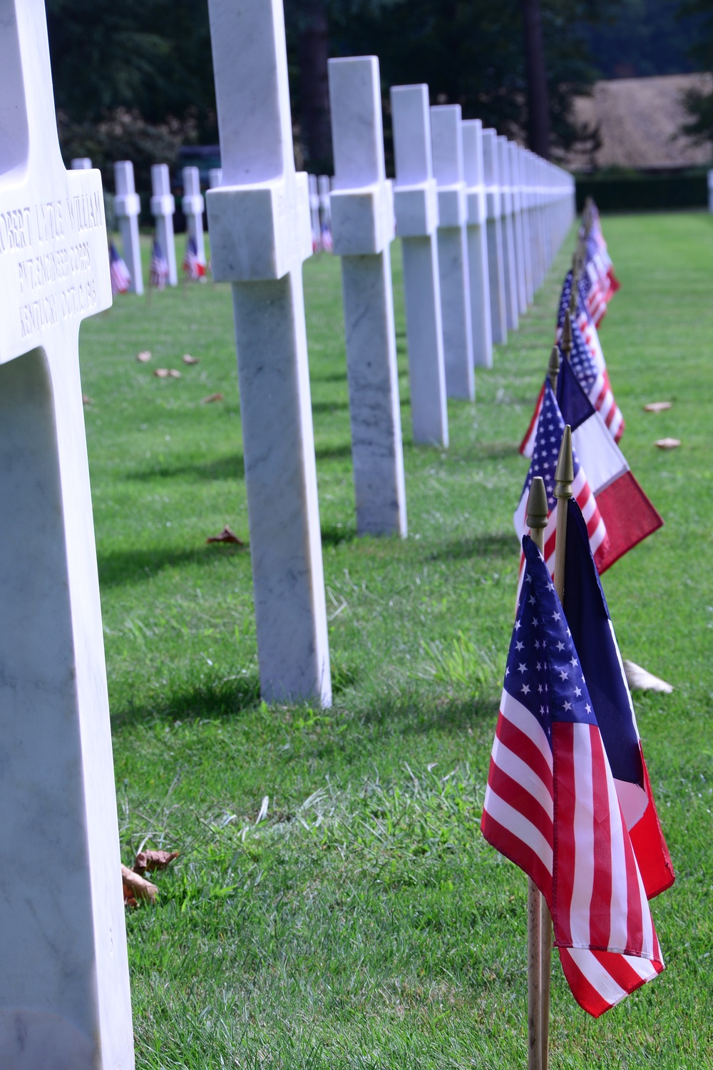 World War I memorial at Oise- Aisne American Cemetery