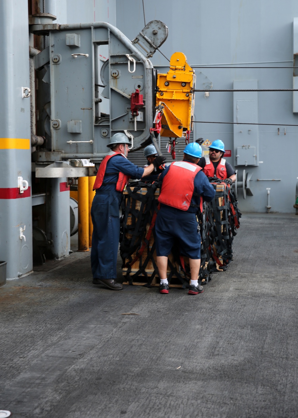 Military Sealift Command Ships Provide Logistics Services to Ships-at-Sea During RIMPAC 2018