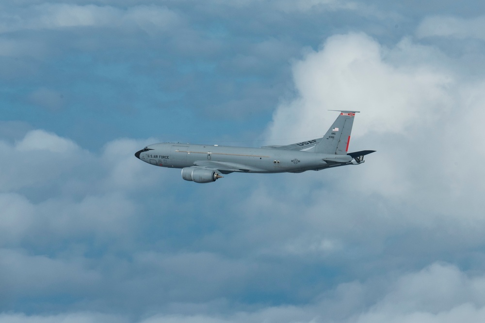 121st ARW KC-135 Stratotanker refuels Dover AFB C-5 Galaxy