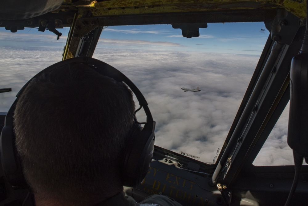 121st ARW KC-135 Stratotanker refuels Dover AFB C-5 Galaxy