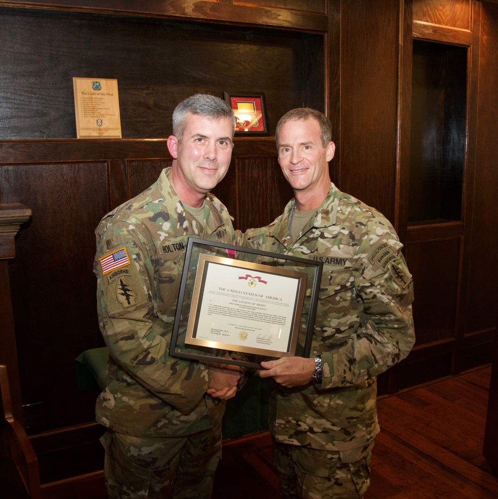 New Command Chief Warrant Officer takes over the reins for 10th Group
