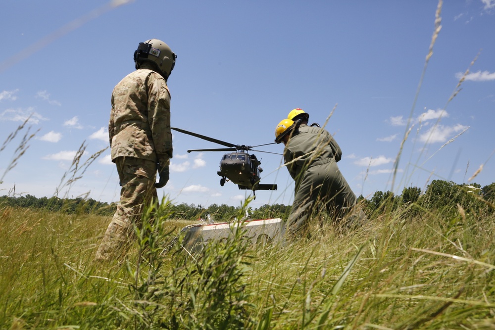 CBIRF Marines conduct joint cargo transportation training with the Army 12th Avn Bn