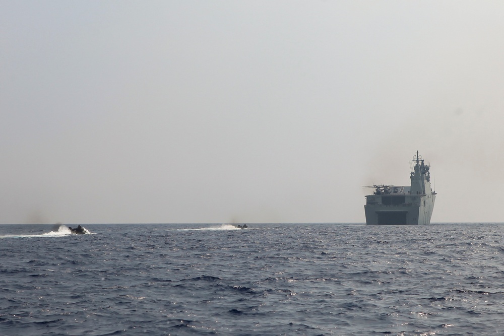 Marines demostration capabilities during RIMPAC aboard HMAS Adelaide