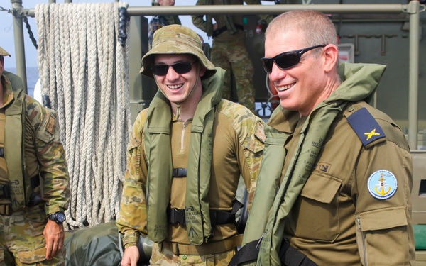 Rear Admr. Ben-Moshe visits HMAS Adelaide