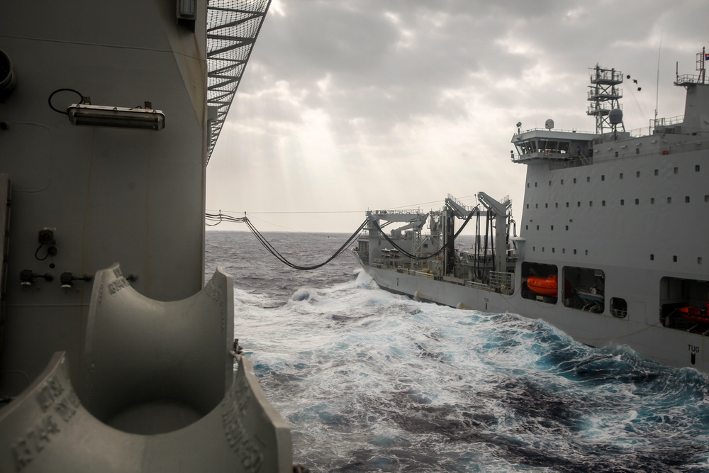 Canadian Asterix refuels HMAS Adelaide