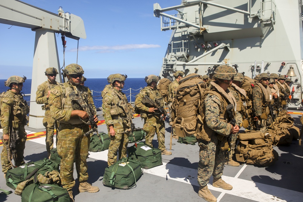 U.S. Marines, Australian Army retrun ftom PTA to HMAS Adelaide