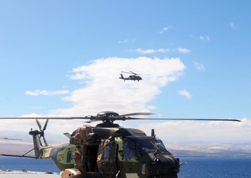 Australian pilots conduct touch down ops aboard HMAS Adelaide