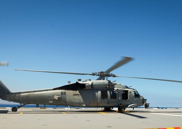 U.S. Navy transport Australian Sailors to PTA